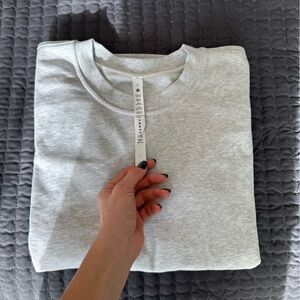 Lululemon crewneck